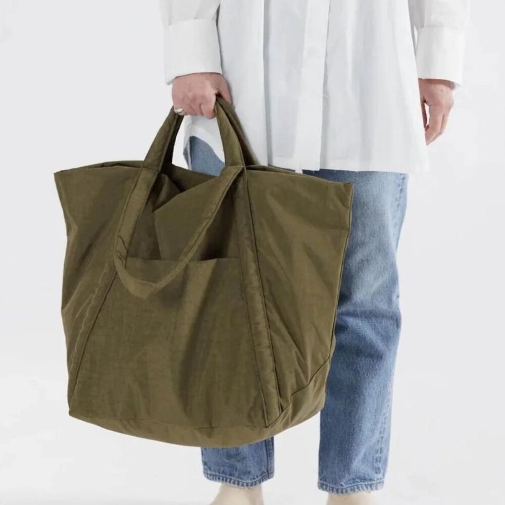 NWT Baggu Travel Cloud Bag - Seaweed